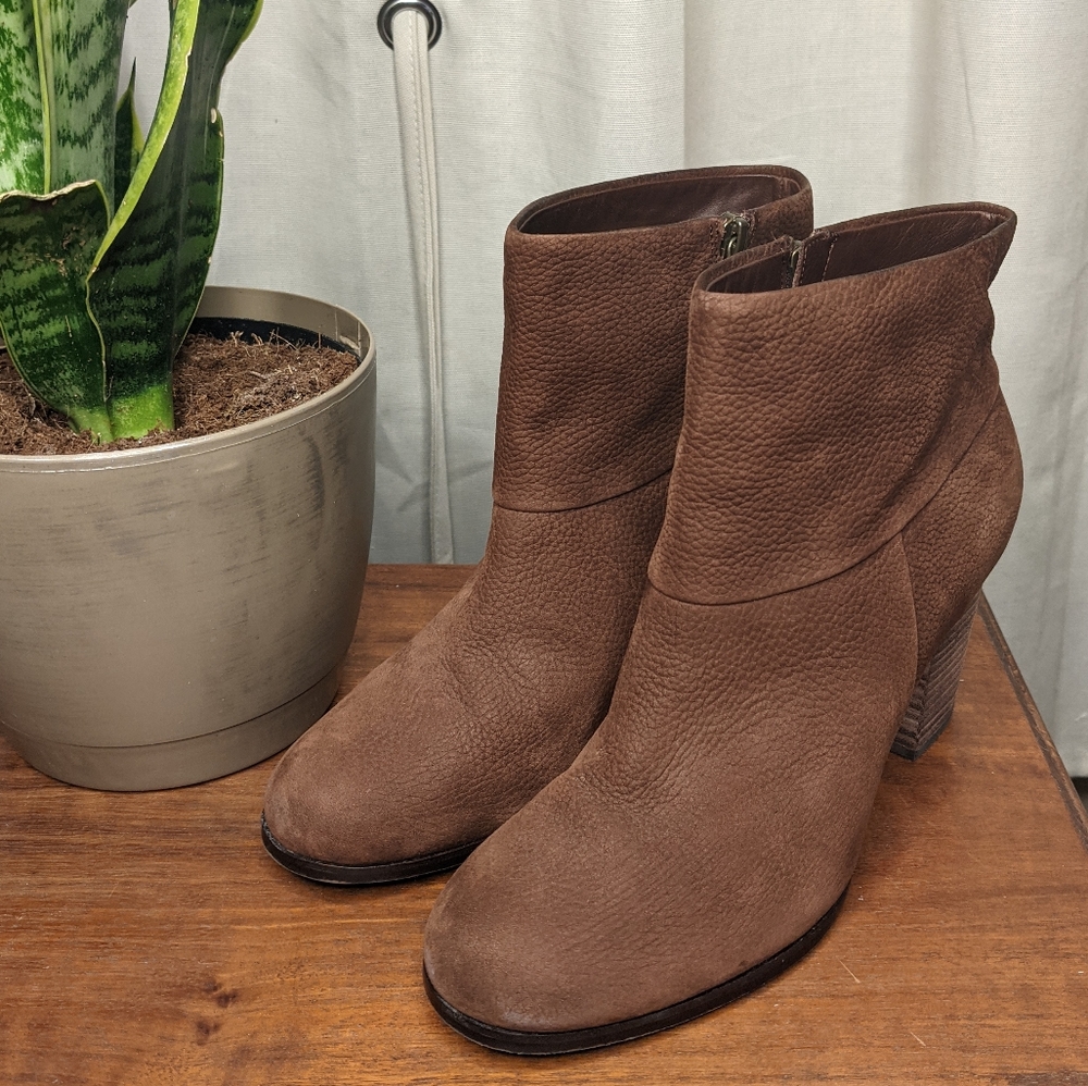 Cole Haan Nike Air brown heeled ankle boots 8